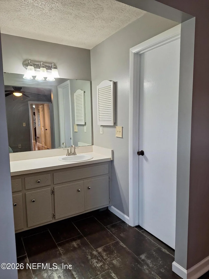 Photo of 1692 BARTLETT Avenue