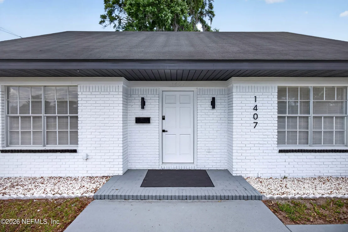 Photo of 1407 GRANDVIEW Drive