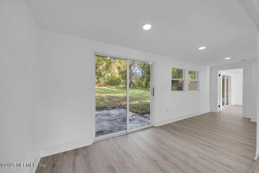 Photo of 5489 OAK FOREST Drive
