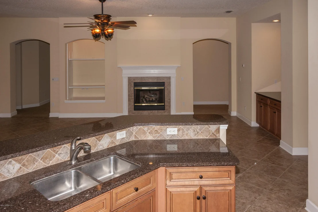 Photo of 171 LA MESA Drive
