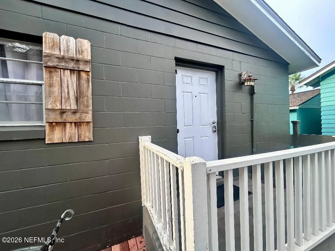 Photo of 32 E PARK Avenue