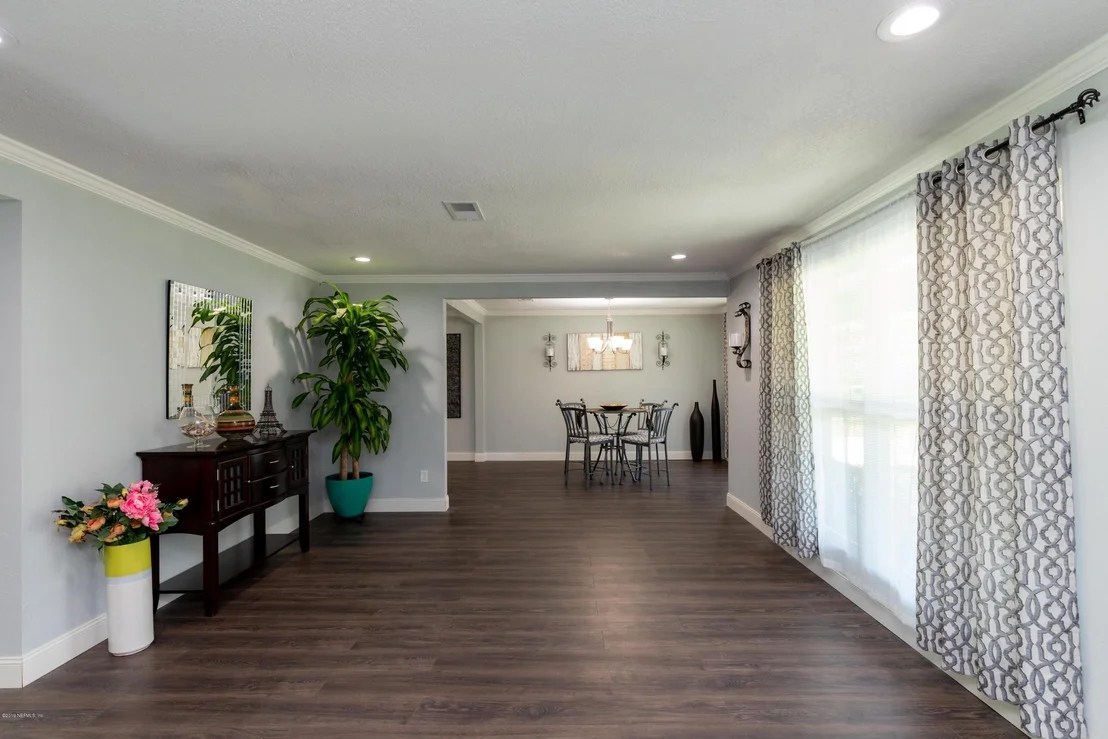 Photo of 3345 PICADILLY Lane