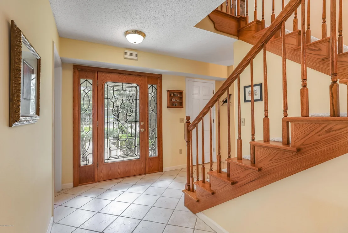 Photo of 8232 RIVER Road