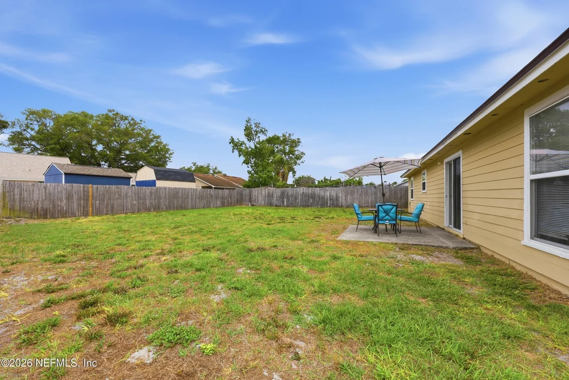 Photo of 2550 OAKVIEW Drive