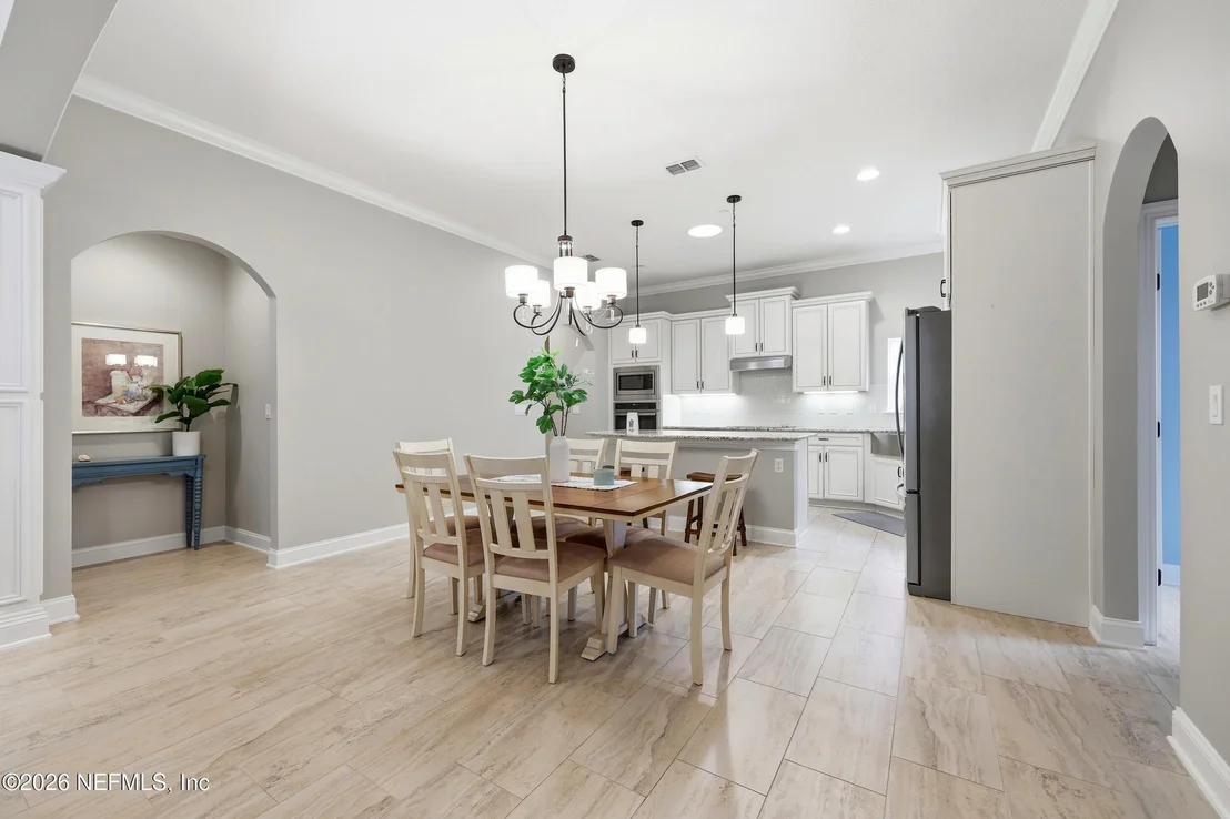 Photo of 382 SELOY Drive