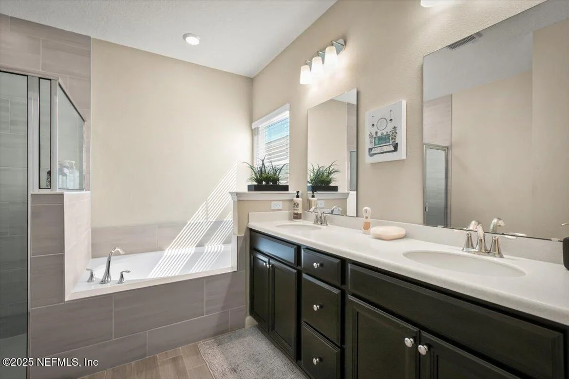 Photo of 9486 LOVAGE Lane