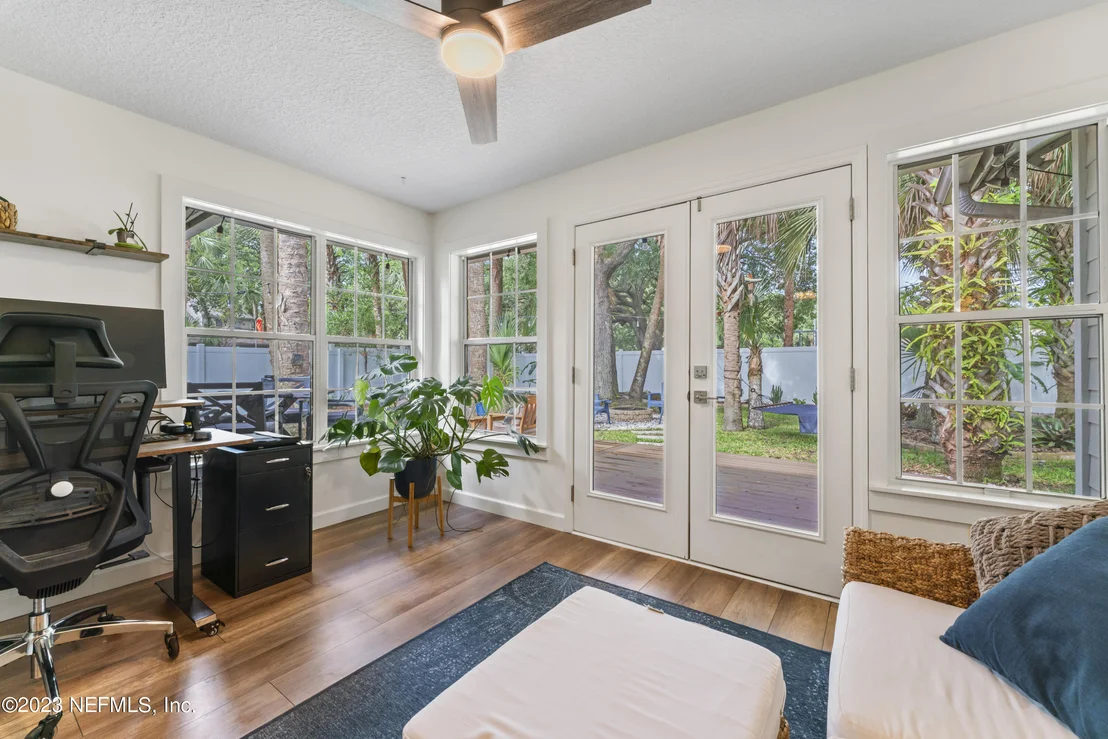 Photo of 1100 LINKSIDE Drive