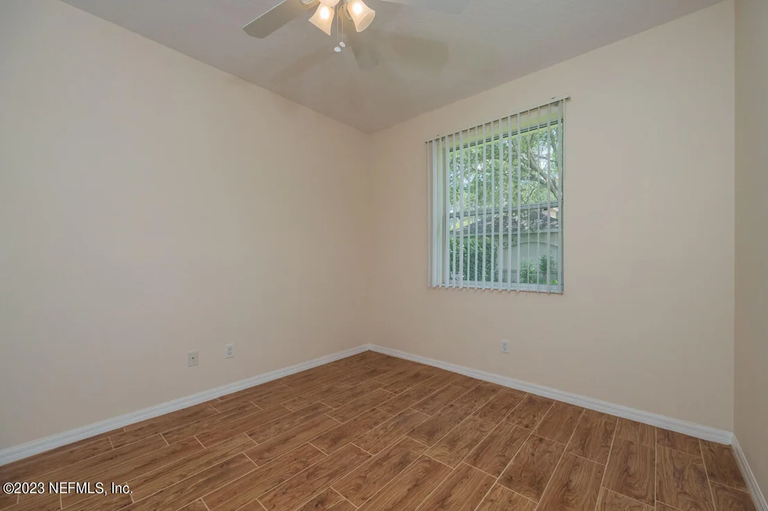 Photo of 601 KNOLLWOOD Lane