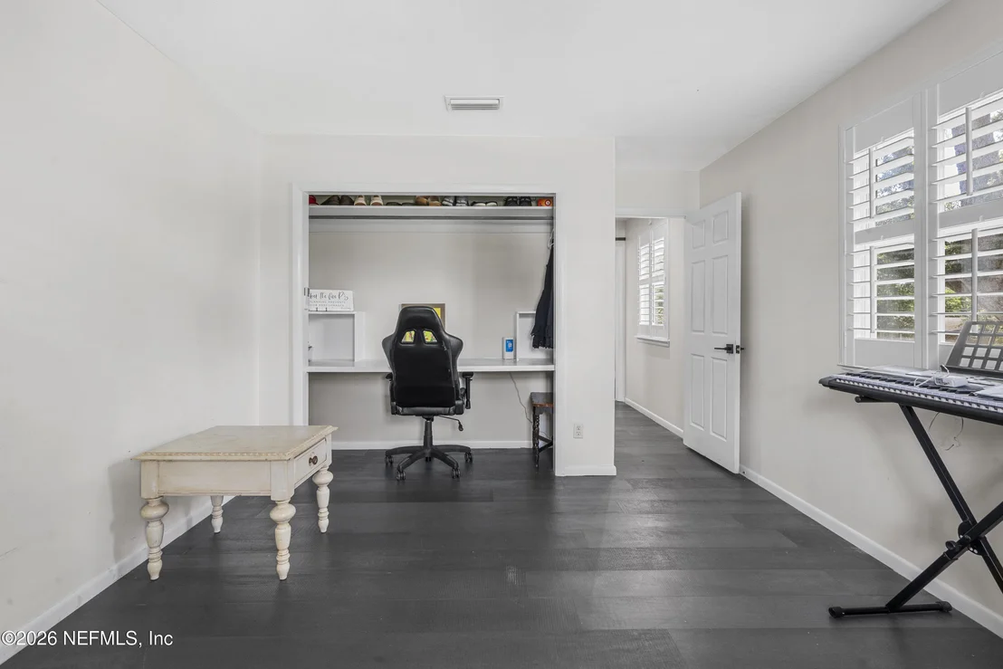Photo of 4703 QUEEN Lane