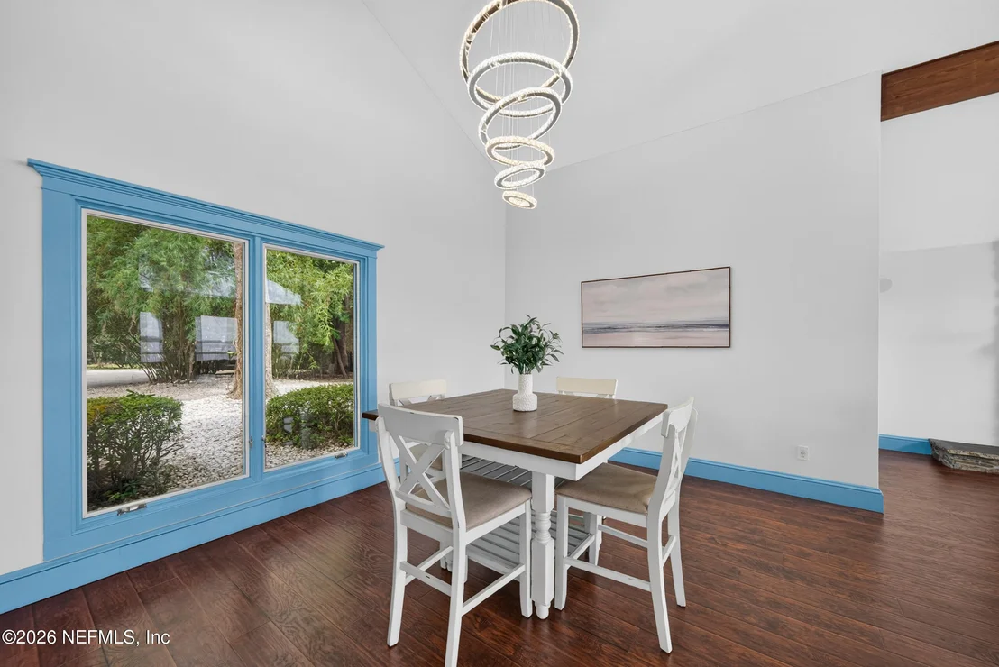 Photo of 13062 MANDARIN Road