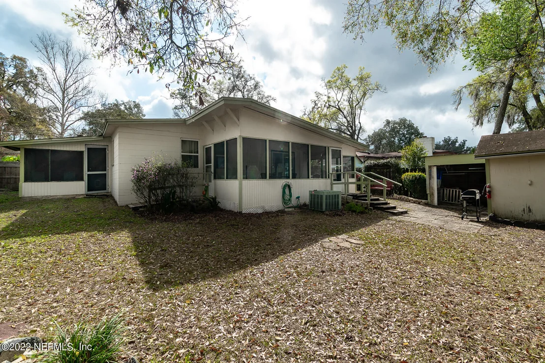 Photo of 317 CANIS Drive W