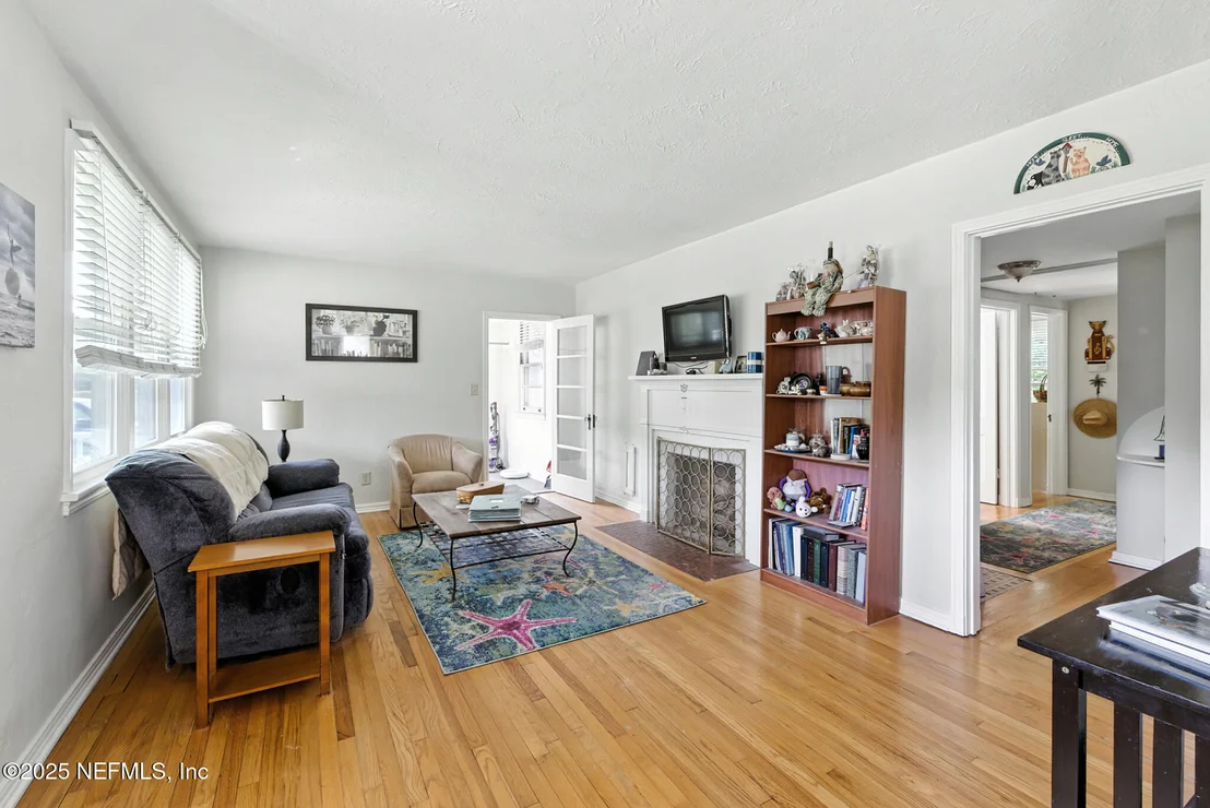 Photo of 1518 PARRISH Place