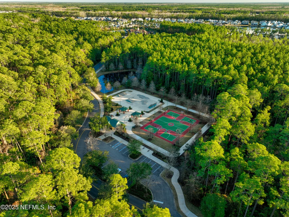Photo of 537 DANDELION Drive