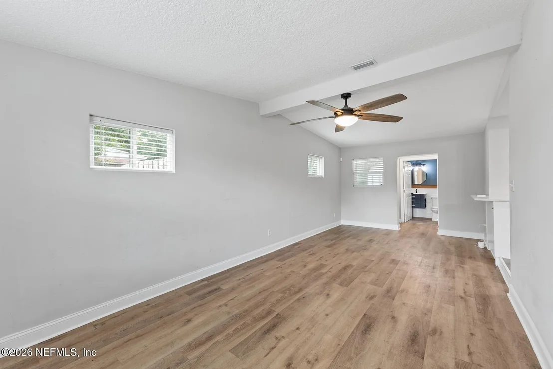 Photo of 9742 CUNNINGHAM Road