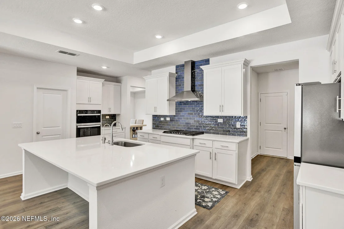 Photo of 25 SILVER LILY Way