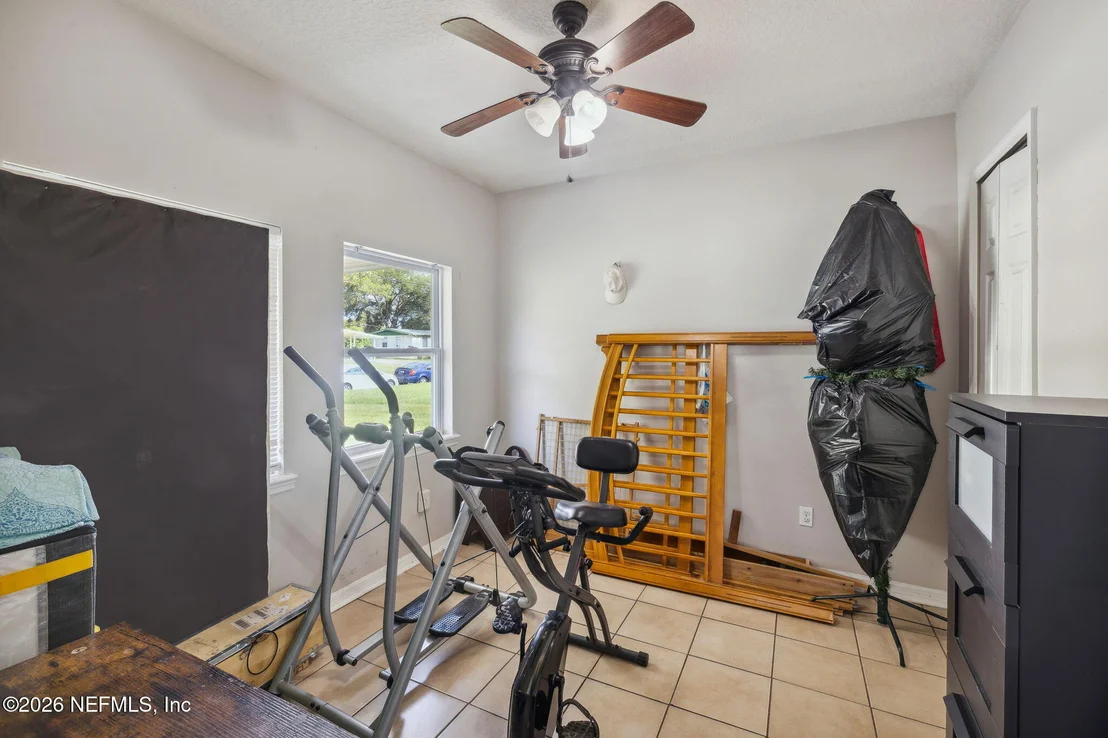 Photo of 7403 ROSLYN Road