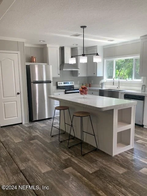 Photo of 457 LOGAN Avenue