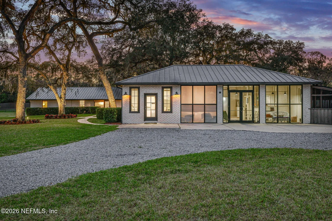 Photo of 532 MOONSHINE Drive