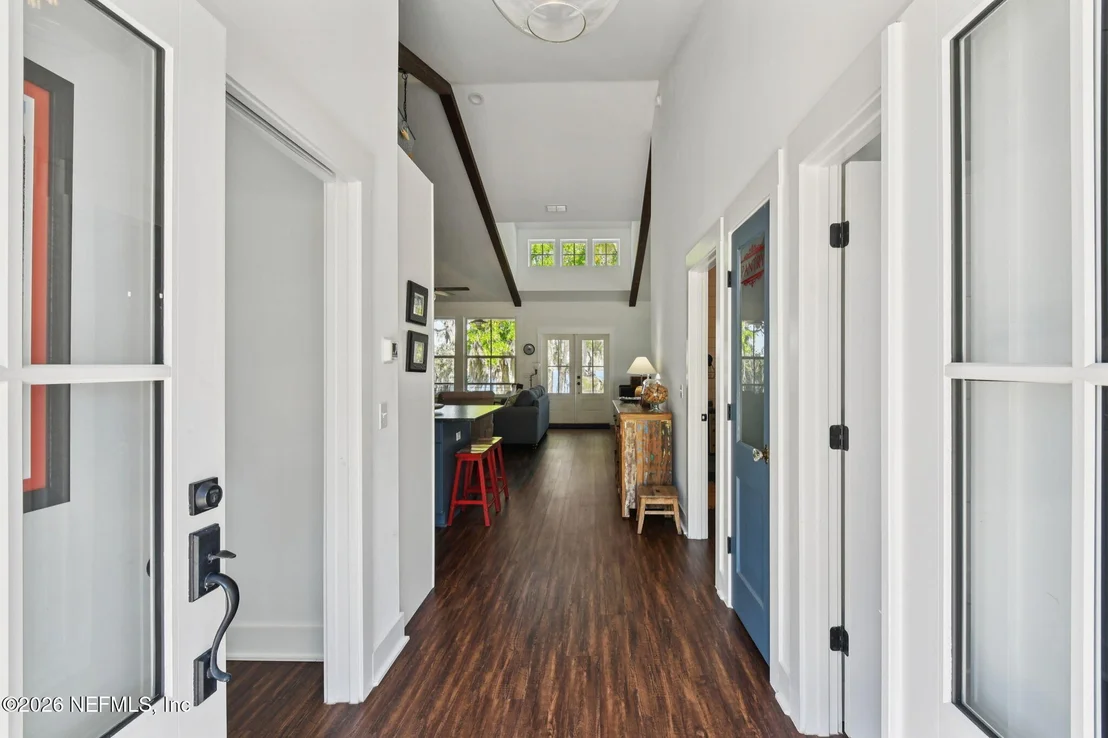 Photo of Unit 17 at 5577 HECKSCHER Drive