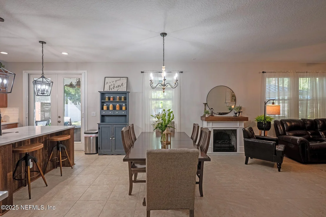 Photo of 112 PLAZA DEL RIO Drive