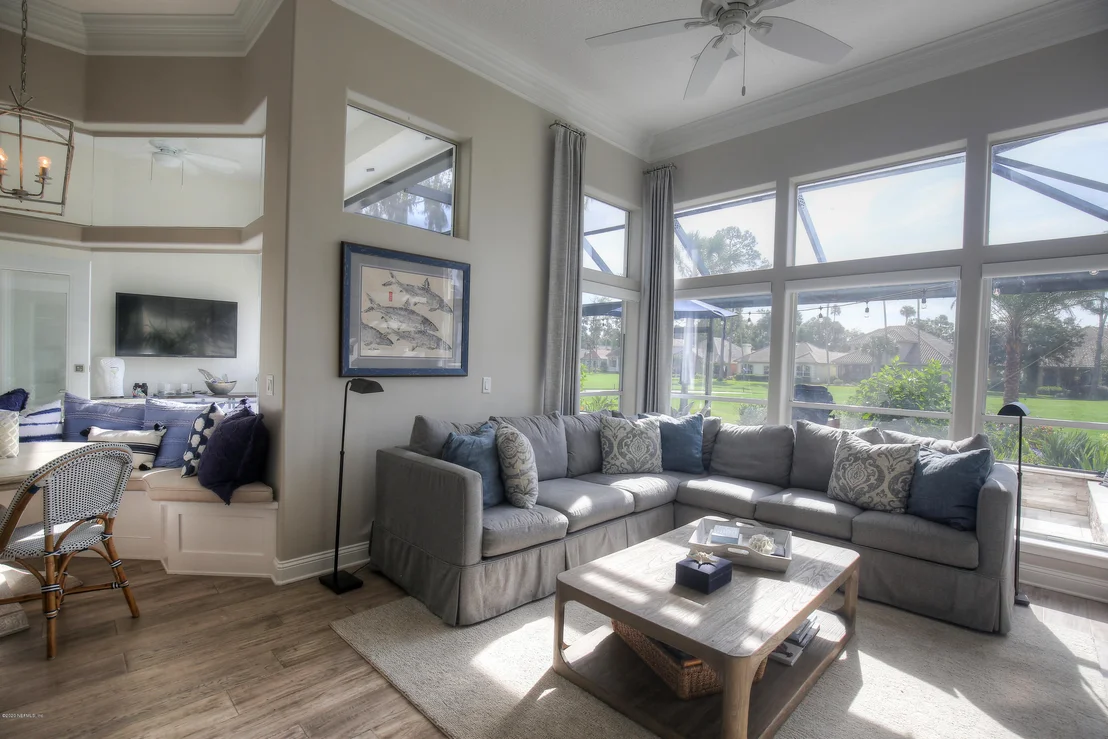 Photo of 232 LAUREL Lane