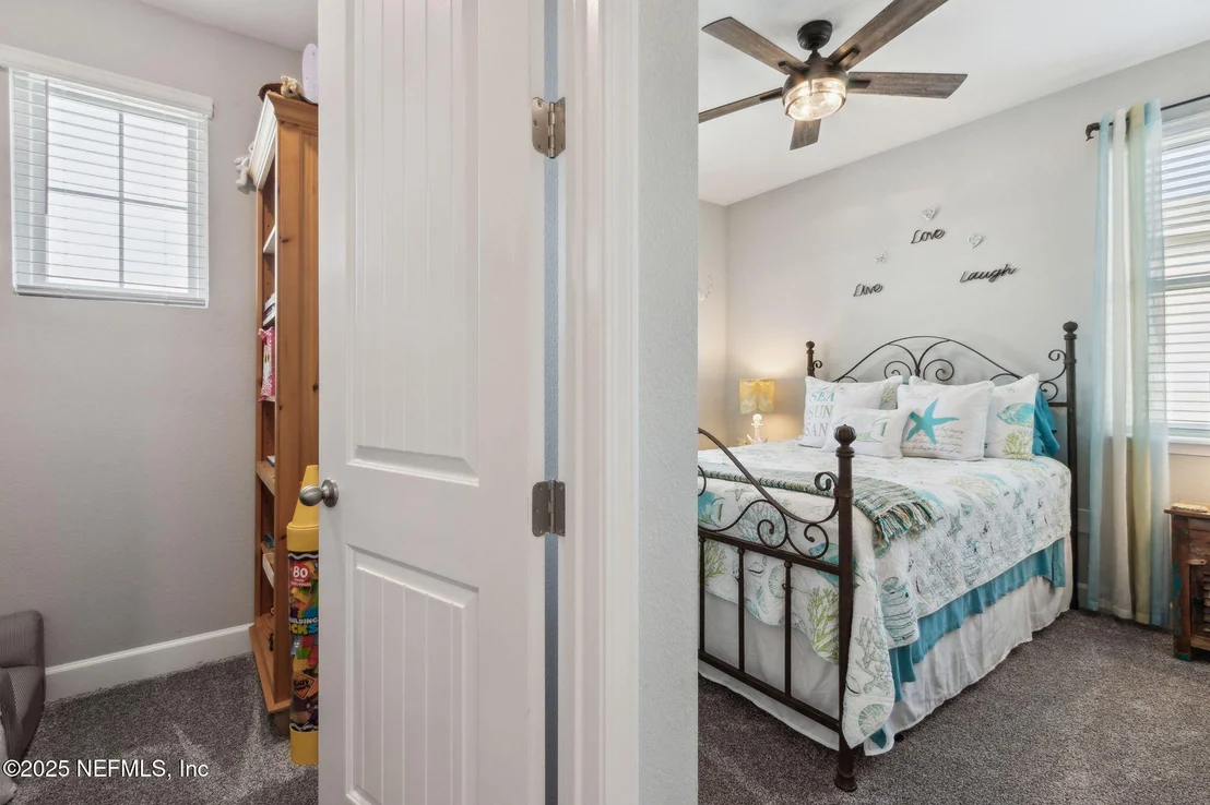 Photo of 85558 FALL RIVER Parkway