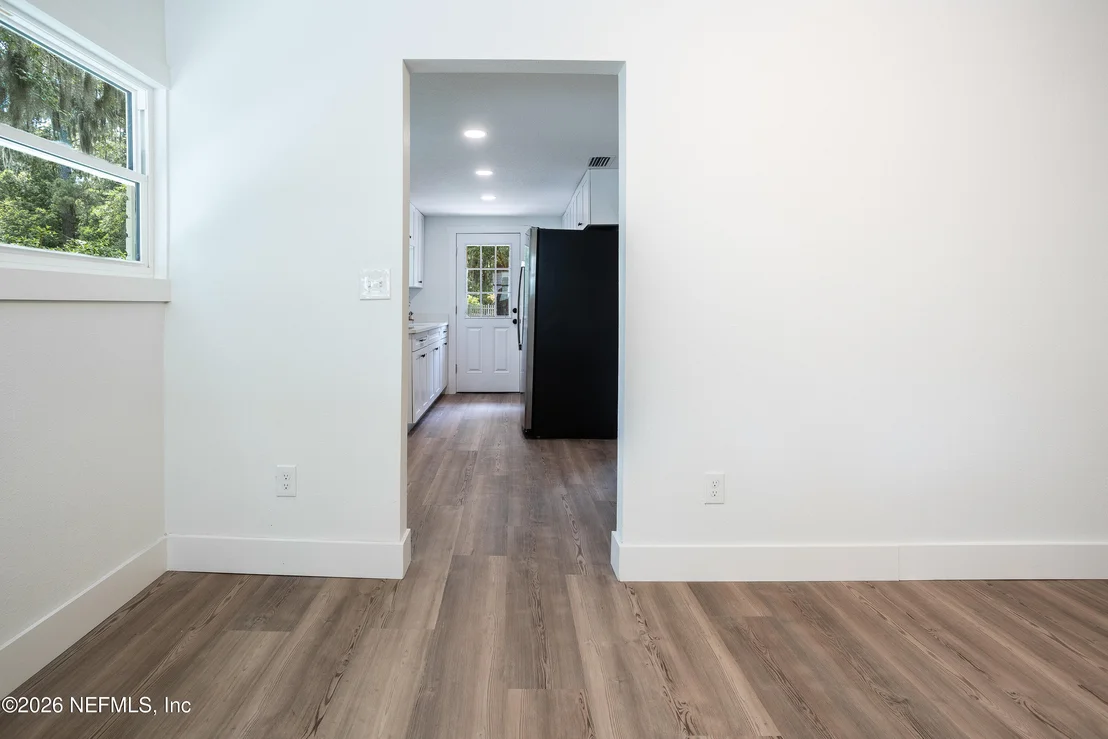 Photo of 1024 RIVER Road