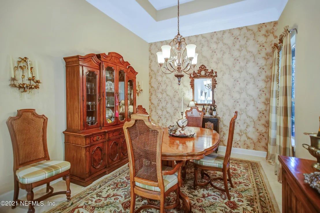 Photo of 1021 INVERNESS Drive