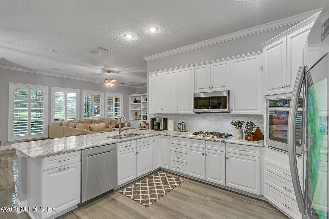 Photo of 724 EAGLE POINT Drive