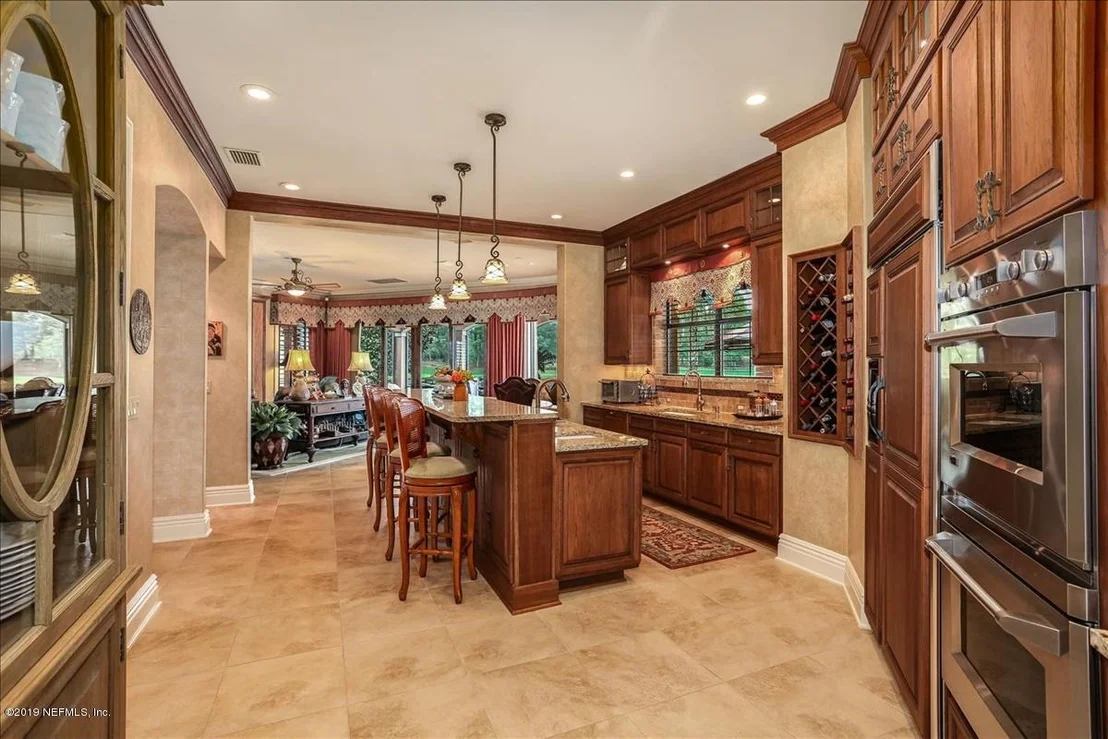 Photo of 1180 REGISTRY Boulevard
