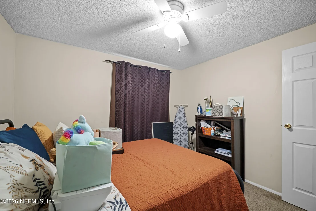 Photo of 4208 QUEENSWAY Drive