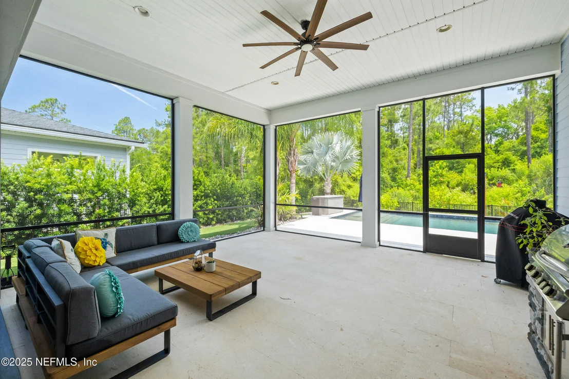Photo of 162 PARKBLUFF Circle