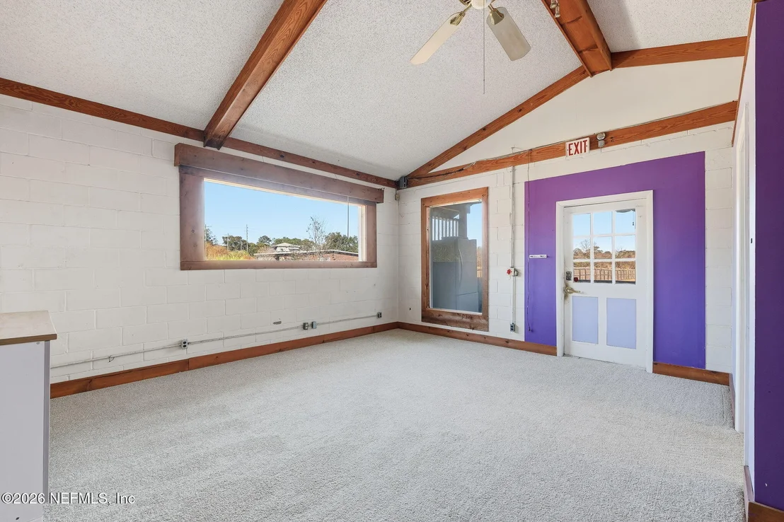 Photo of 1863 LIVE OAK Drive