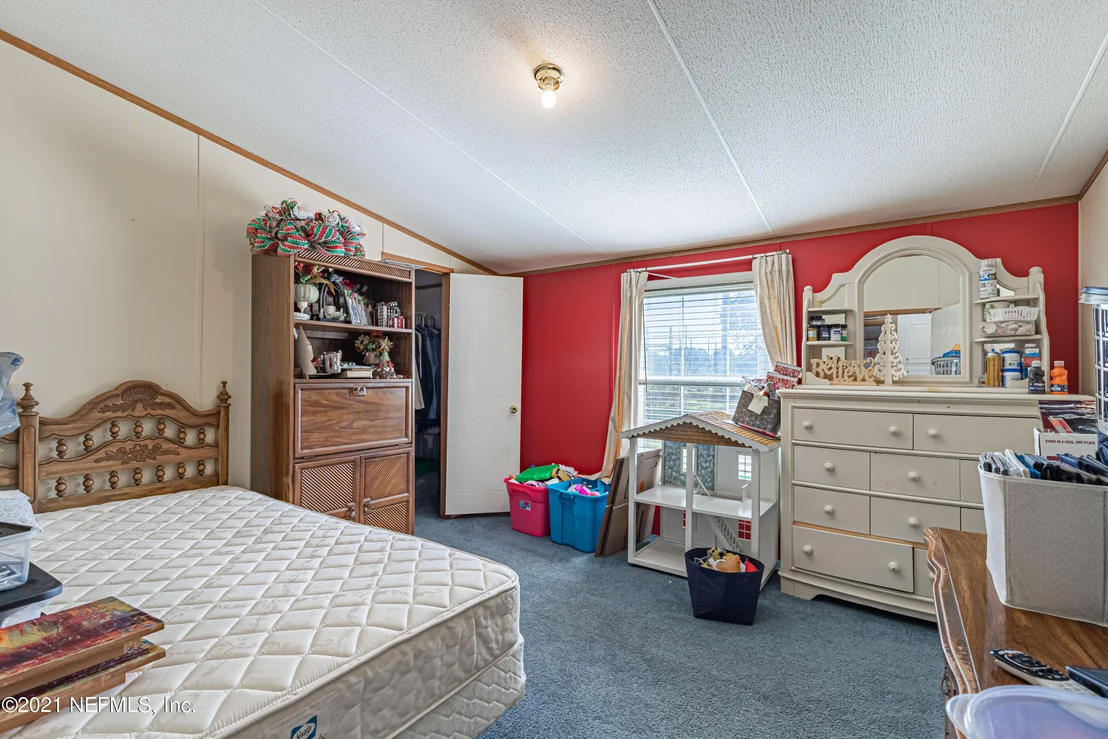 Photo of 2441 VIOLA Street