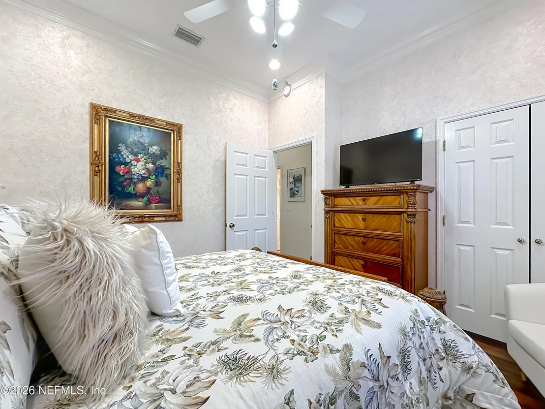 Photo of 129 RIVER Road