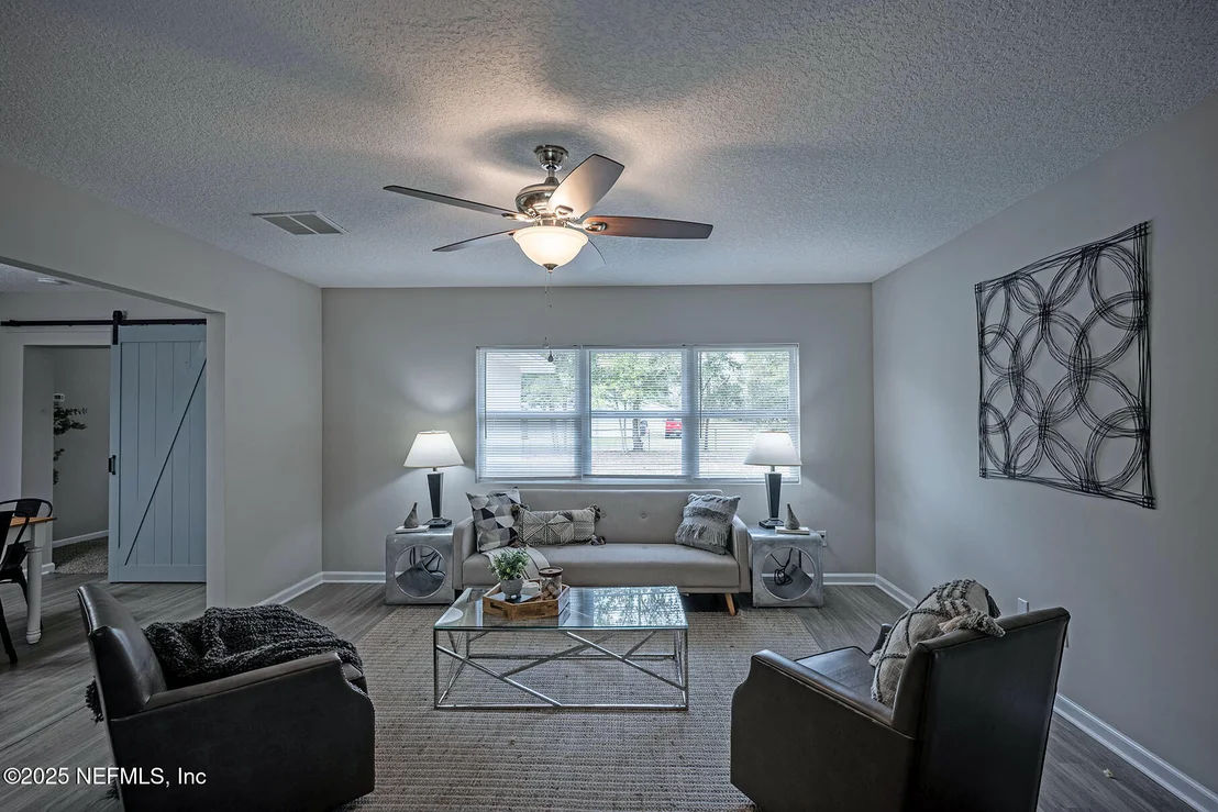 Photo of 10377 GRAYSON Street