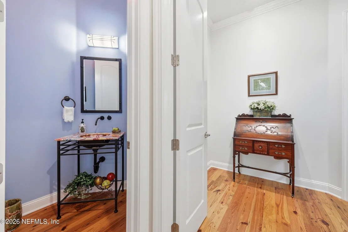 Photo of 286 VALE Drive