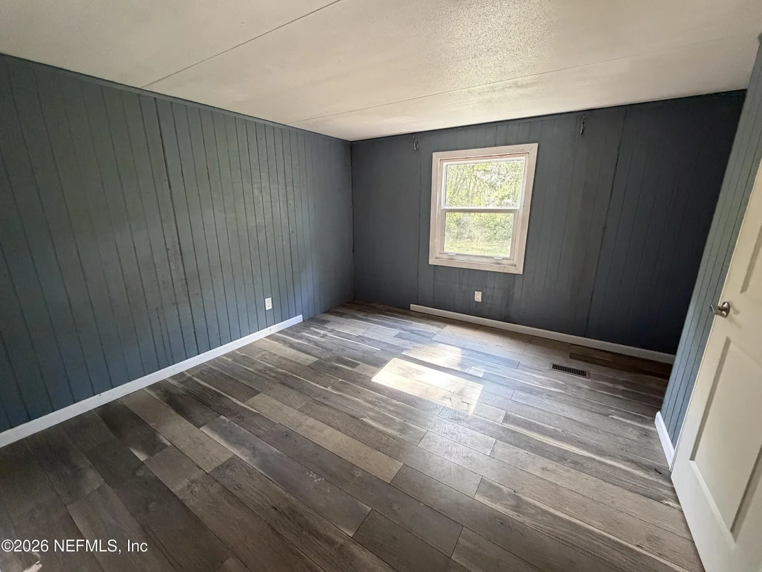Photo of 805 JONATHAN Road