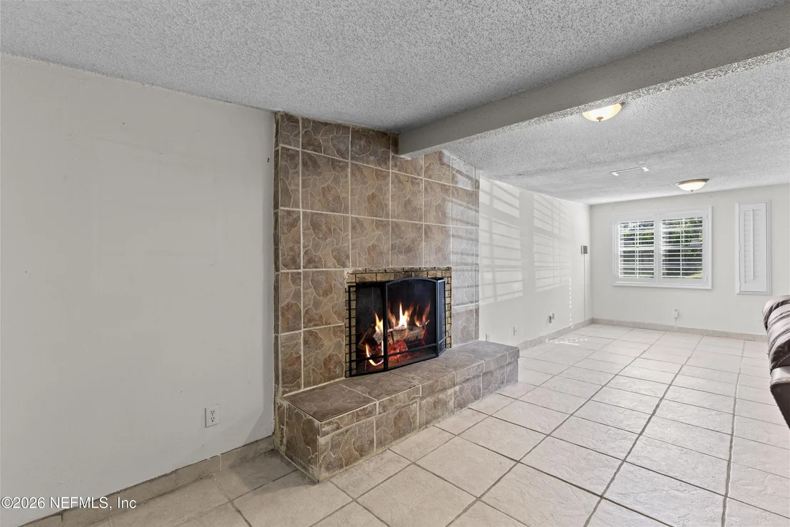 Photo of 9716 DEVONSHIRE Boulevard