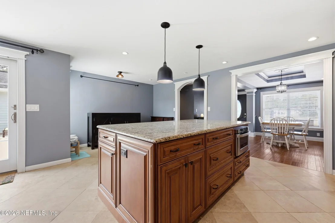 Photo of 7645 OAK FOREST Road