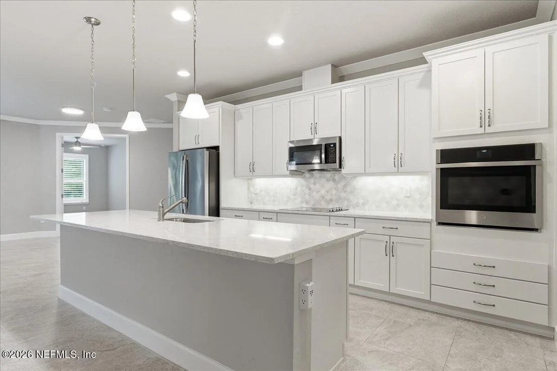 Photo of 205 HEATHERWOOD Court