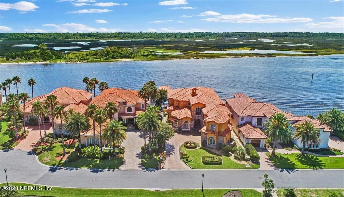 Photo of 1261 DELFINO Drive