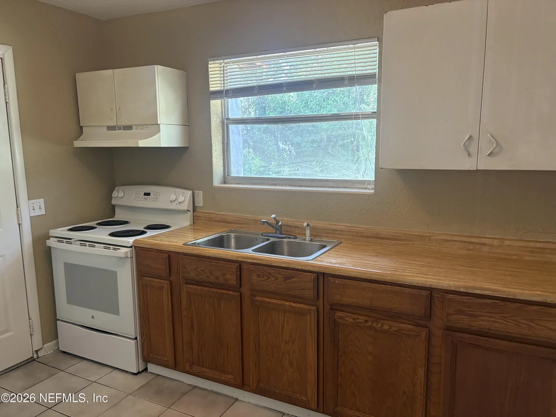Photo of 6912 CORDAY Road