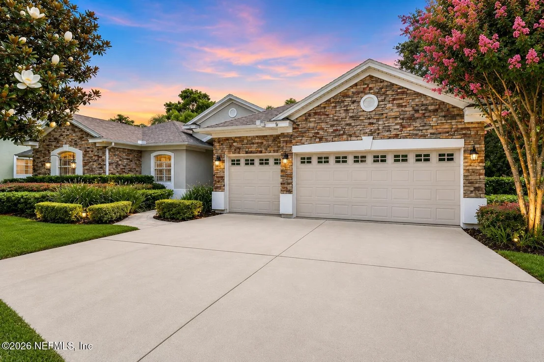 Photo of 828 RILEY Lane