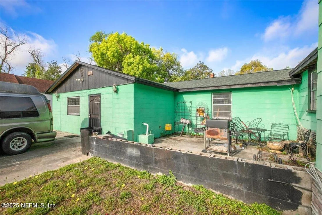 Photo of 412 KING Street