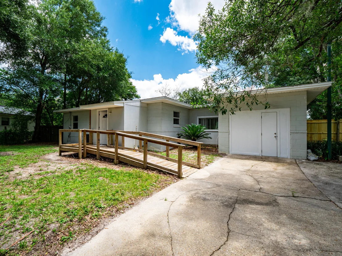Photo of 430 GLYNLEA Road