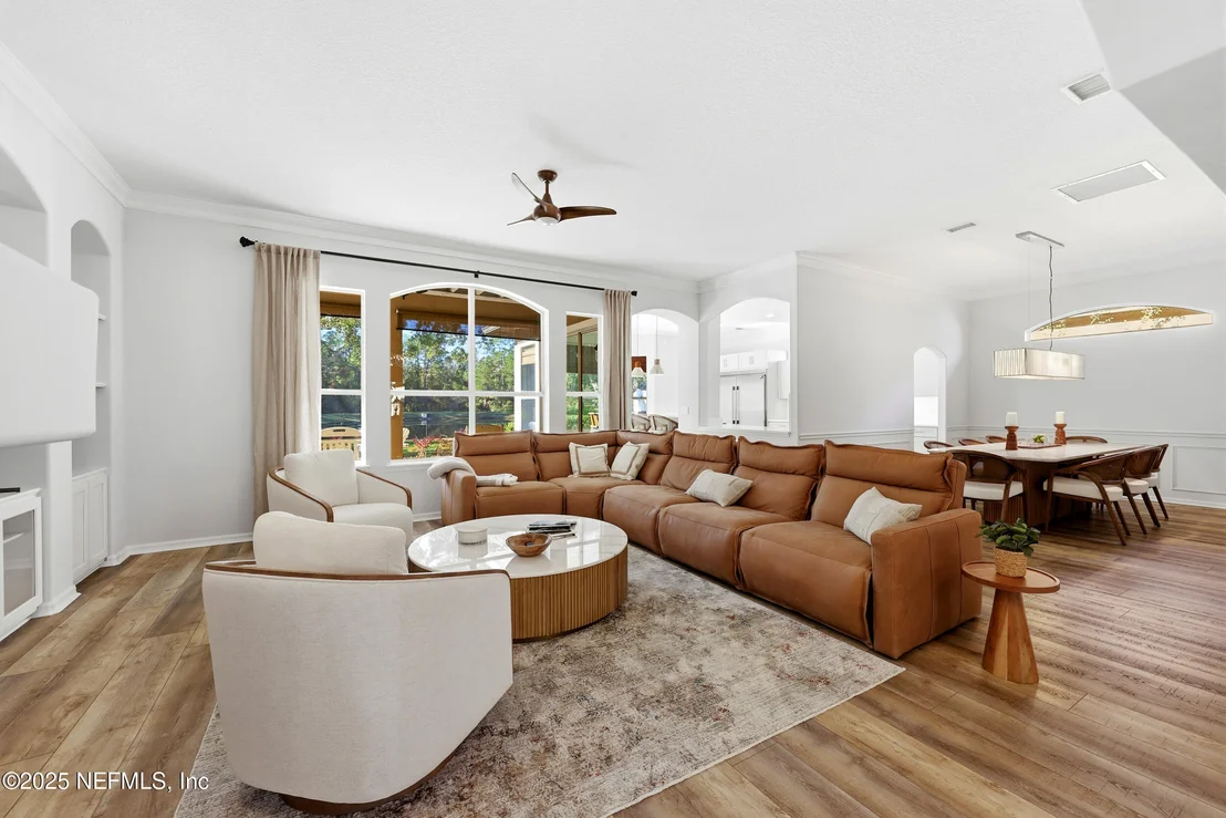 Photo of 537 DANDELION Drive