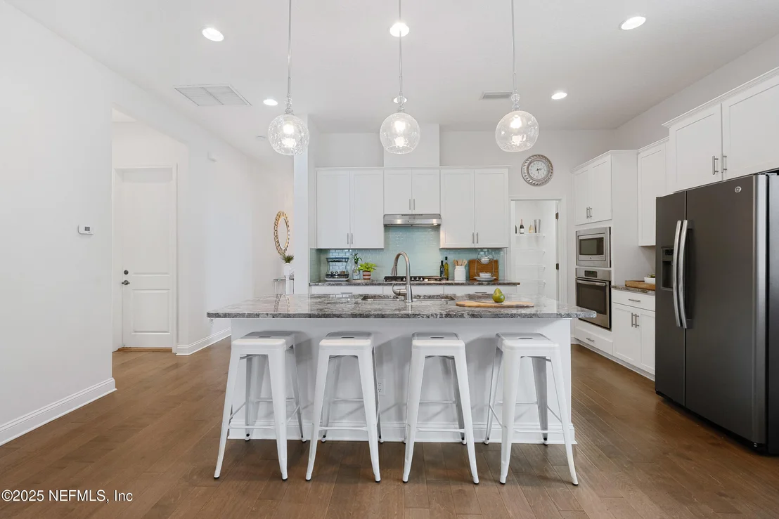Photo of 41 RIALTO Drive