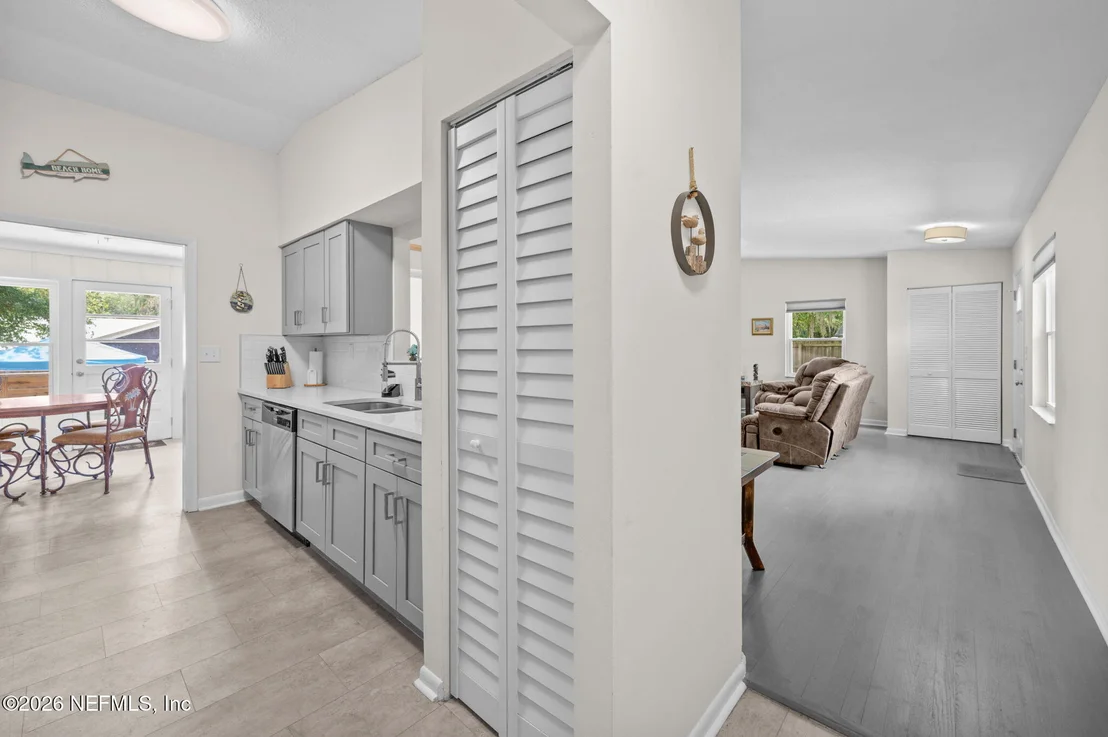 Photo of 507 GENTIAN Road