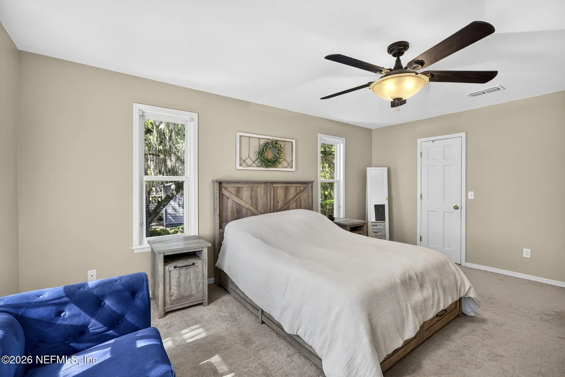 Photo of 8221 FOREST Court